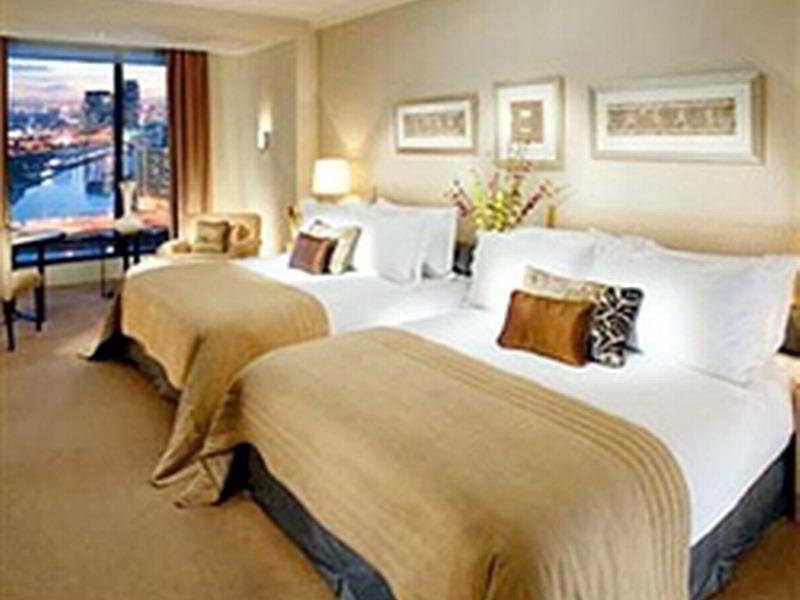 Crown Towers Melbourne Hotel Exterior photo A guest room at the Four Seasons Hotel